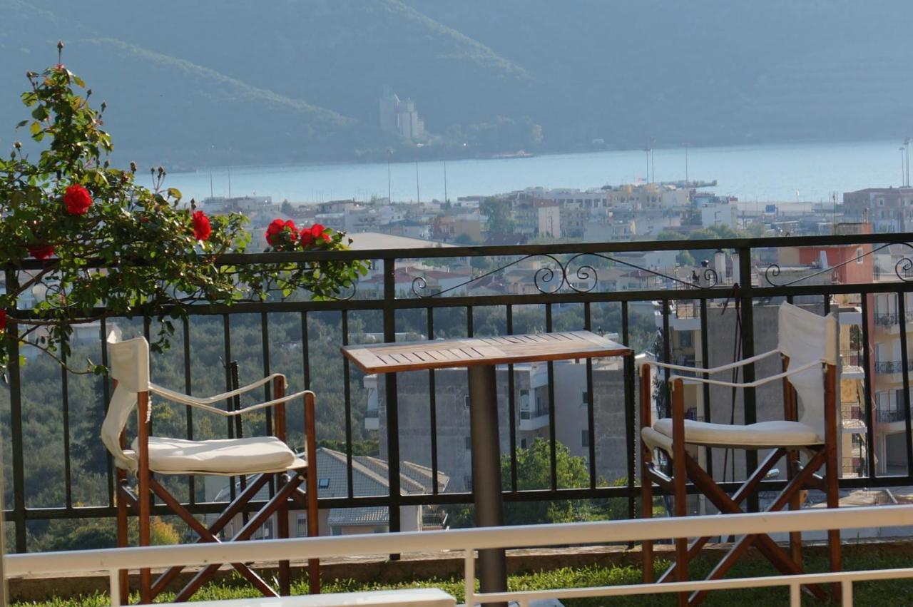Τhe Sunny Apartments Igoumenitsa Ngoại thất bức ảnh